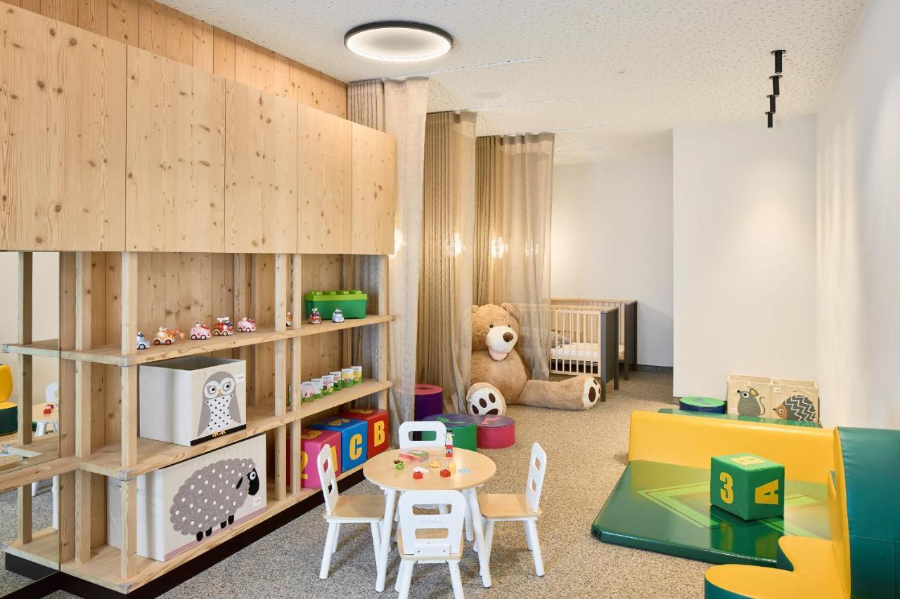 Movi Family Apart-Hotel ****S Корвара ин Бадия Екстериор снимка